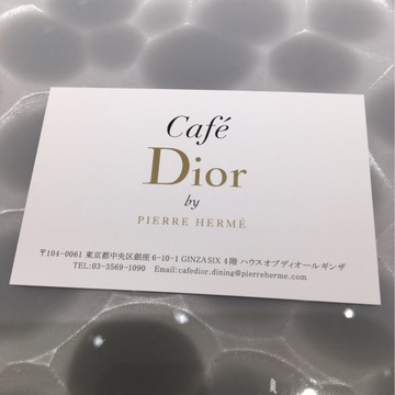 話題のディオールカフェへ♪