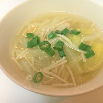 からだ温まる...白菜とえのきのしょうがスープ