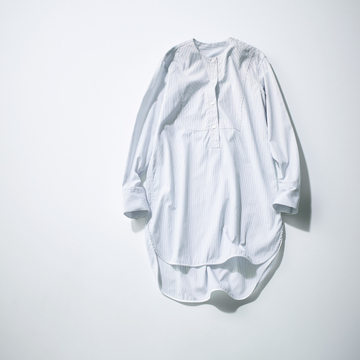 シンプルだけどこなれ感が出るCINOH（チノ）の長め丈シャツ【アラフィー女性が買うべきブランド】