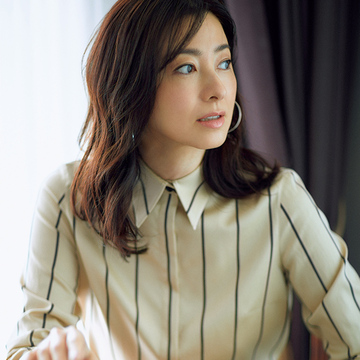 オンオフ両方使える！端正なストライプのシャツワンピース