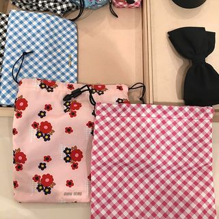 え〜〜！？可愛い巾着袋。ミュウミュウの秋