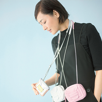 【富岡佳子「おしゃれの冒険の旅」vol.13】モノが入るネックレス!? ピエール アルディのマイクロバッグ