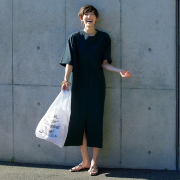 「ESLOW」「CINOH」の上質カットソーでつくる大人のシンプルスタイル