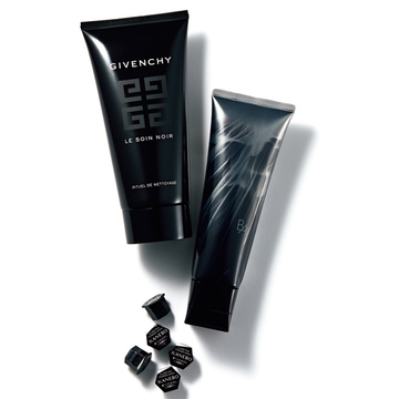 メイクをしない日も洗顔は必要？など50代の洗顔Q&A【脱・なんとなく洗顔】