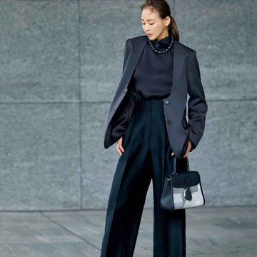 オフィスコーデがスタイリッシュに！大人の余裕醸し出す「黒のワイドストレートパンツ」【オンオフで頼れる優雅な「黒パンツ」】