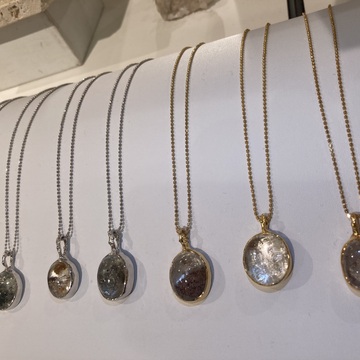 ずっと憧れていたジュエリーを探しに大阪にきました。