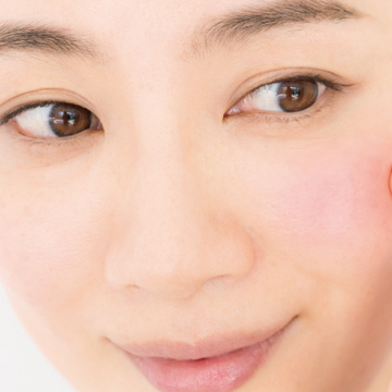 チークが浮いて見えない？　チークの“ここがわからない”を解決⑥【50代のお悩み】