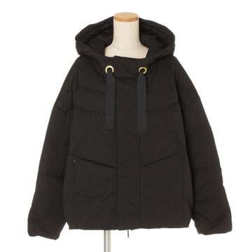 エクラプレミアムでヒット！話題のダウンをバイヤーが試着レビュー