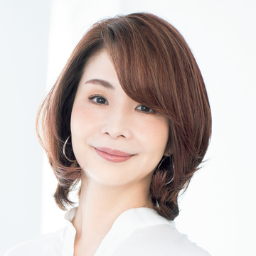 髪のボリューム&肌の血色アップにも効くピンク系カラー【50代髪型・ヘアスタイル】