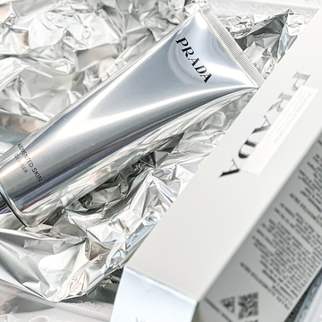 【PRADA】ホワイトデーの贈り物にも❤️