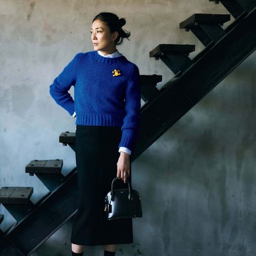 【セリーヌの秋冬ニットコーデ】野暮ったくならず上品に！かわいいクルーネックニットの着こなし方