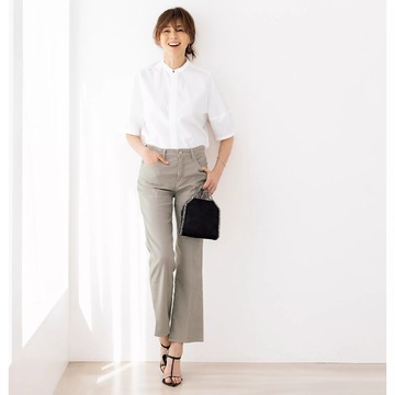 定番フレア型を夏の人気生地でお届け！「RED CARD TOKYO」のリネン混デニムが新デザインで登場！