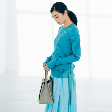 ブルーのスカートは、涼やかな美人感で360度好感度！　五選