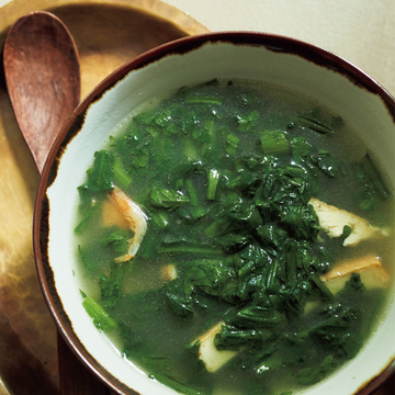 【ウー・ウェン絶品レシピ・冬のご自愛スープ4】冬野菜の滋味を頂く「春菊と厚揚げのスープ」と「れんこんと豆乳のスープ」