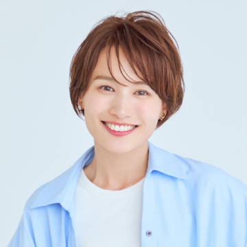 シンプルだからこそ魅力が引き立つ！50代ならではのコンパクトショートヘア【50代髪型・ヘアスタイル】