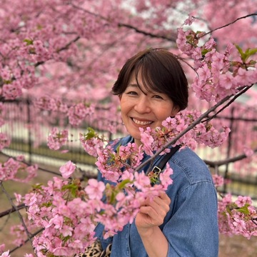 淀水路の河津桜――14年来の友と歩く、春色の小径」