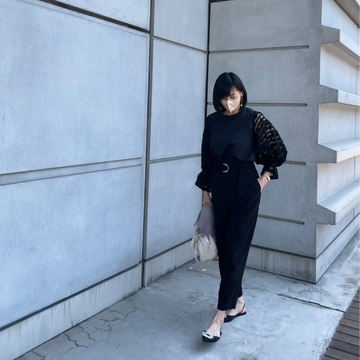 オールブラックでも重くならない！ZARAコーデ