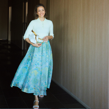 【花柄スカートコーデ】水彩画のようなロマンチックなカラーリングを主役に！