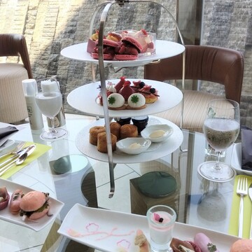 ストロベリーアフタヌーンティー＆夕暮れ藤まつり