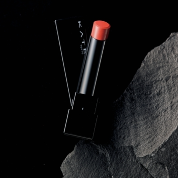 50代のうねり髪が素直になる炭酸シャンプー＆マスクにつかない大人気リップ【Around50からの逆転美容】