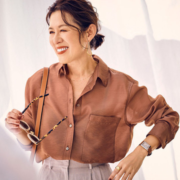 シアー素材で女性らしさアップ！「透けるブラウン」は初心者にもおすすめ【スタイリスト 大草直子の最新ブラウン術】