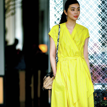 「ほぼノースリーブ」ワンピースで大人の悩みをおしゃれに解決！　五選