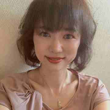 夏のヘアスタイル　頭皮洗浄ケア