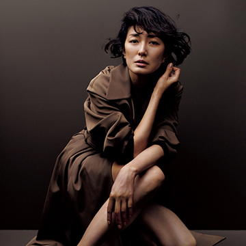 役者 板谷由夏《前編》役を演じている瞬間はリアルでいたい【エクラな美学 第5回】