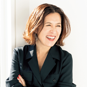 【おしゃれなあの人の髪色スナップ】大草直子さんは髪色で印象アップ！