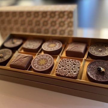 大人のご褒美に！ブルガリの限定チョコレートで至福の時間を【ウェブエクラ編集長オサニャイの「これ、いただくわ」#16】　