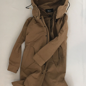 季節の端境期には…RERACSのフーディコート