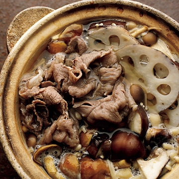 シャキ＆とろり食感がクセになる「きのこと牛肉の鍋」【林高太郎さんの極上しゃぶしゃぶ】