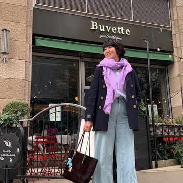 『白ブラウスで春のお出かけ♪』