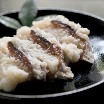 四季折々の美味が楽しめる名宿『年間民宿 佐助』