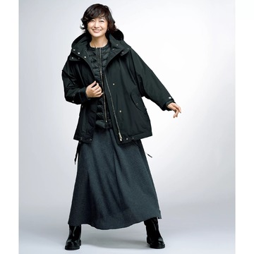 富岡佳子さんが着こなす名品！「WOOLRICH」3WAYダウンジャケット