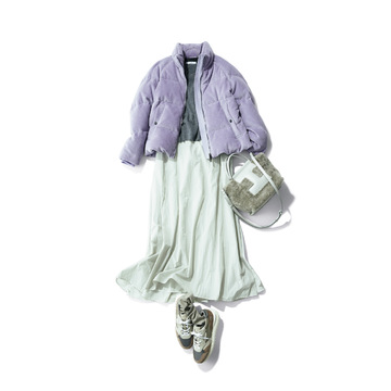 ラベンダー×グレーで作るフェミニンコーデで最低気温3℃の日も軽快にお出かけ｜3/4 (土)【50代の毎日コーデ】