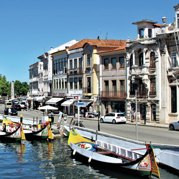 思わず住んでみたくなる！　カラフルなかわいらしい港町アヴェイロ【ポルトガル中・北部をめぐる旅】