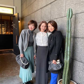 ZARAのカラーパンツと楽しい友とのランチ