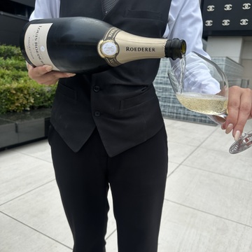 昼下がりの銀座ルーフトップテラスで楽しいひと時