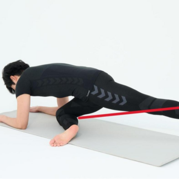 パンツが似合う丸い美尻になる！横に広がった垂れ尻をキュッと上げるお尻伸ばし【骨盤を整える床バレエ】