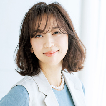 大人髪が見違える！ストレートアイロンでの「ちょい巻き」がエクラ世代におすすめな理由