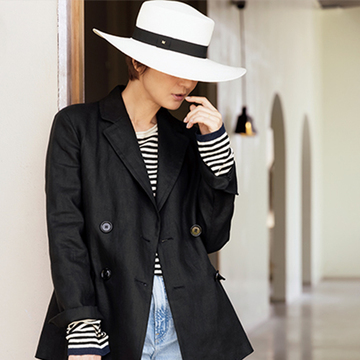 「エス マックスマーラ」のジャケット＆ニットでアラフィーに似合うマリンルックが完成