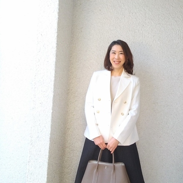 好評！春先のジャケットはホワイトを選択♪