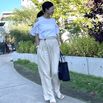 蘇った白トップスとゆるパンツで下北沢へ