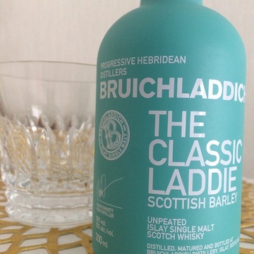 見た目はかわいいけど中身は本格派ウィスキー☆ブルックラディ 