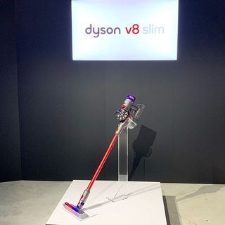 日本の住環境のために開発された新製品「Dson V8 Slim コードレスクリーナー」
