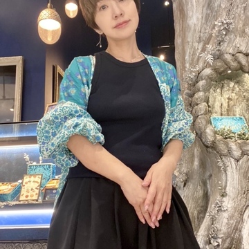 銀の樹がある青い森の中で、リスさんとかくれんぼ✨