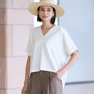 大人を素敵に見せるアイテムが満載！「E by éclat」の大人気とろみトップス＆美シルエットパンツ