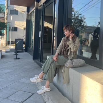 くるくるヘアで海外の少年風に♪オシャレカフェへ♡