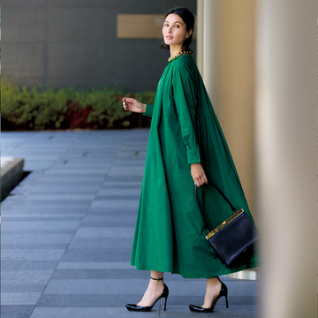 マックスマーラの鮮やか色ワンピースでお出かけをゴージャスに盛り上げて【大人を素敵に見せるワンピース】